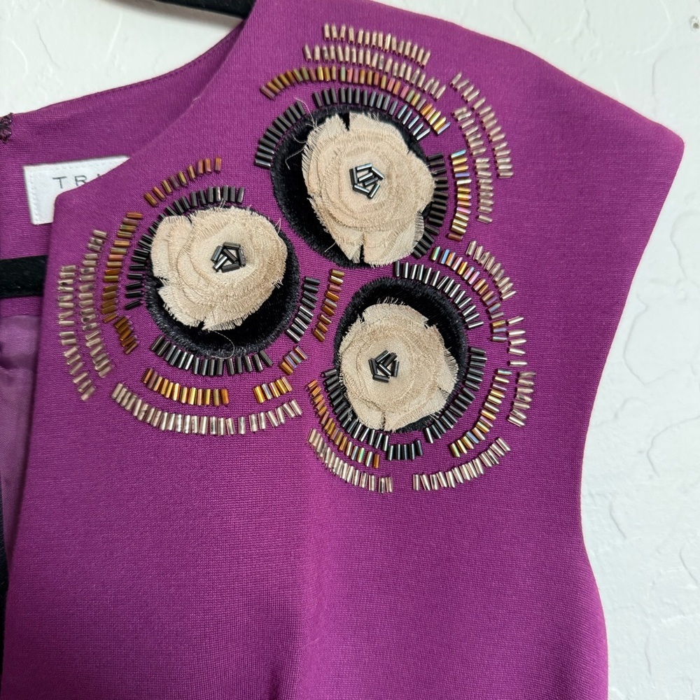 TRINA TURK Plum/Purple Sheath Dress w/ Floral Embellishments - Size 4 - Picture 3 of 5